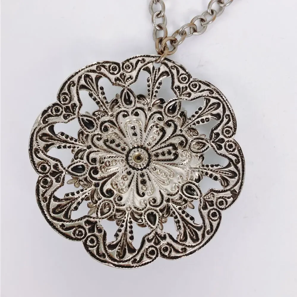 VTG Medallion Pendant Necklace Turquoise Style Cab Boho Southwestern Silver Tone